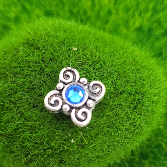 Elegant Silver Swirl Blue Gemstone Pendant P313 - Picture 1 of 4